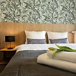 Urban Premium - Opolska 10 No 21 - Rooftop Garden- Free Garage Katovice